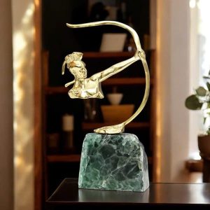 Tượng Decor Chiến Binh Mặt Trời KTV003