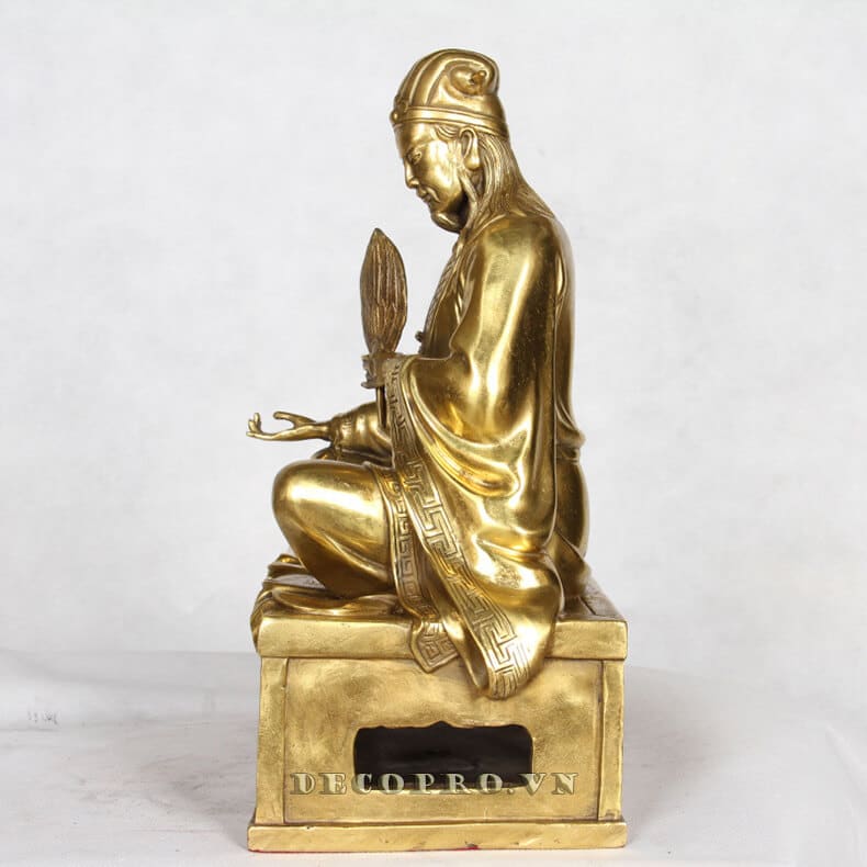 Giá trị nghệ thuật của đồ trang trí bàn làm việc tượng Khổng Minh ngồi