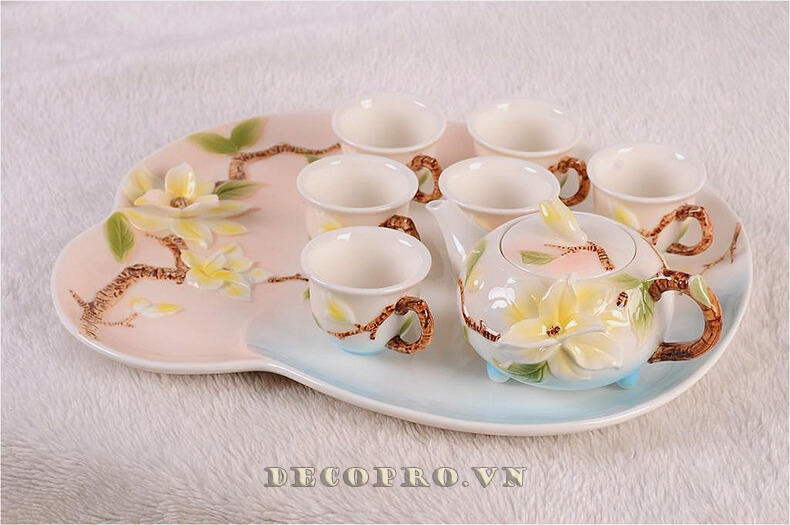 Bộ ấm trà nghệ thuật hoa mộc lan tại Shop bán đồ trang trí nhà cửa Decopro