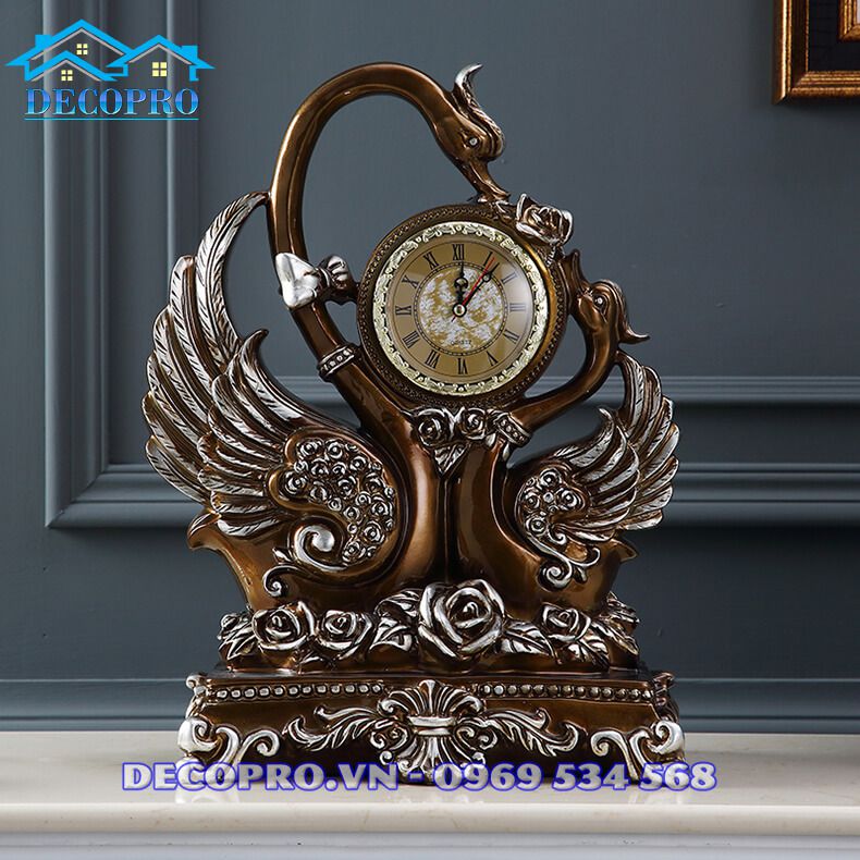 Đồng hồ bàn cặp chim thiên nga cổ điển do shop bán đồ trang trí phòng ngủ Decopro.vn phân phối chính hãng