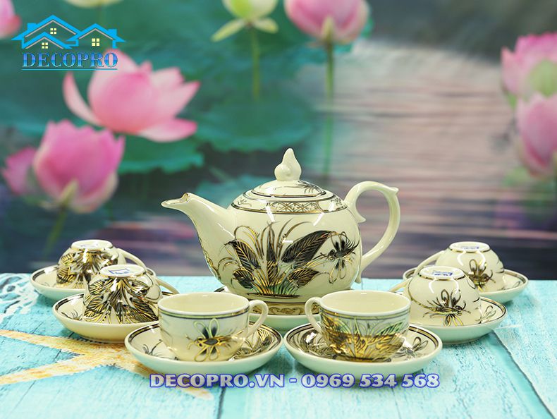 Bộ ấm chén trà gốm Chu Đậu kế thừa trọn vẹn giá trị tinh hoa của gốm cổ truyền Việt Nam