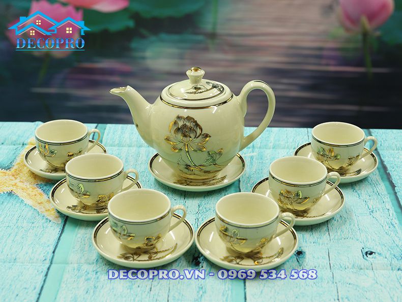 Bộ ấm chén trà đẹp hoa sen thanh nhã, đơn giản và đầy tinh tế - sản phẩm phân phối chính hãng tại shop quà tặng doanh nghiệp cao cấp Decopro.vn
