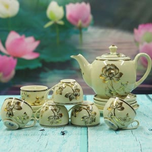Bộ ấm trà gốm chu đậu vẽ vàng hoa sen