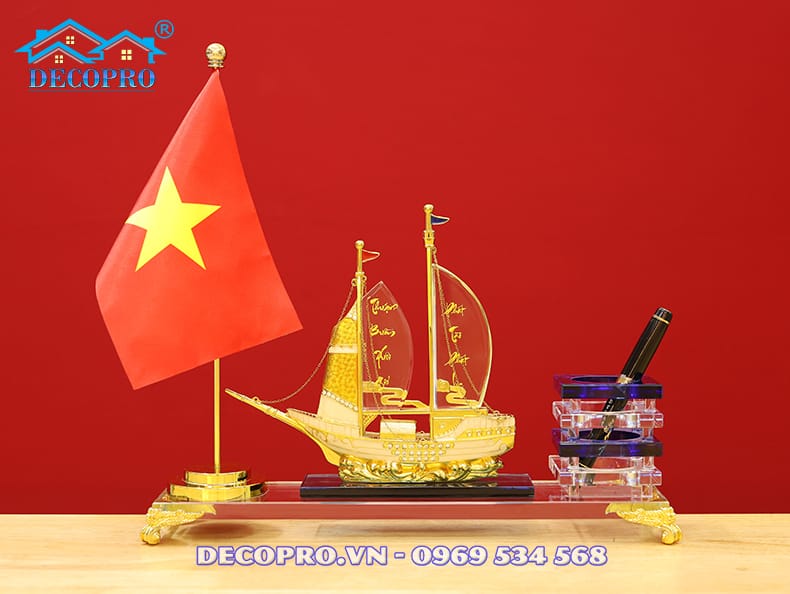 Khay-dung-but-pha-le-cao-cap-thuan-buom-xuoi-gio-1