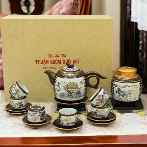 Bộ ấm trà Bát Tràng Thuận buồm xuôi gió