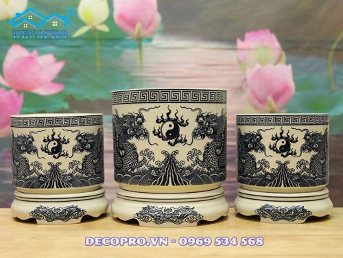Ý nghĩa 3 bát hương trên bàn thờ gia tiên và cách bày trí hợp lý