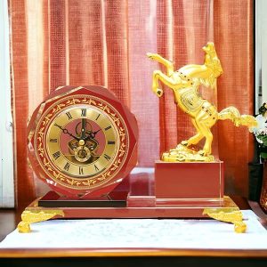 Đồng hồ pha lê Mã Đáo thành công