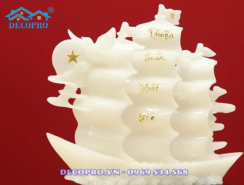 Qua-tang-thuan-buom-xuoi-gio-da-ngoc-11